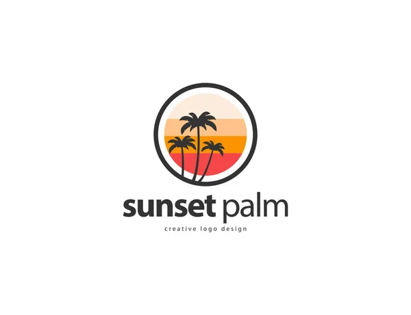 Retro Vintage Palmiye Ağacı Logosu Tasarımı Günbatımı Palmiye Logosu Şablonu — Stok Vektör