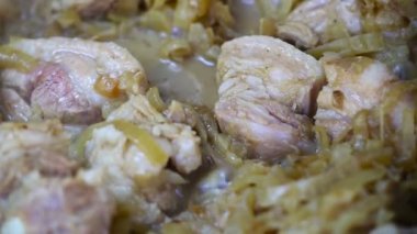 et soğan ile pişirme