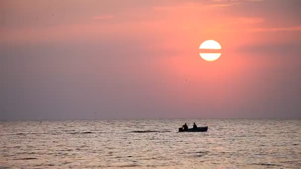 Krásný východ slunce na moři — Stock video