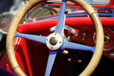 Güzel eski model retro araba Opel Olympia 1943 yılı