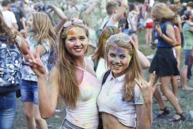 Renkli kutlama, renkler Holi festival