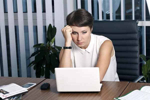 stock image Young business woman in the office