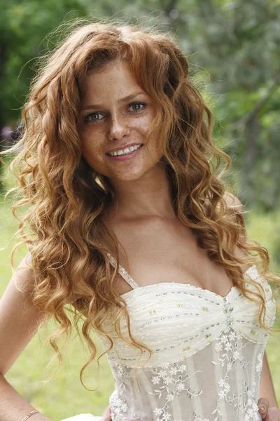 Beautiful redheaded bride portrait — Stock Photo, Image