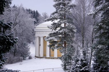 Pavlovsk Parkı 'ndaki pavyon