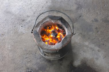 Mangal ile sıcak charcoals