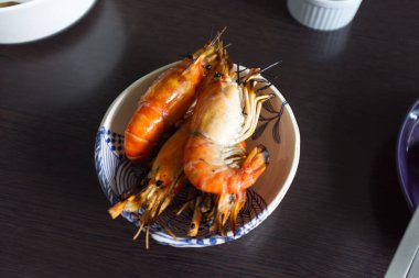 Izgara karides, Tayland usulü deniz ürünleri.