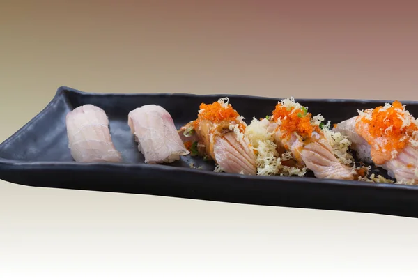 Sushi Proaspăt Somon Japonez Farfurie Lungă — Fotografie, imagine de stoc