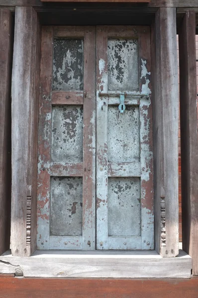 Puerta de madera antigua —  Fotos de Stock