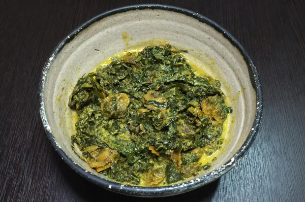Cockle Curry dengan Betel Daun, makanan thai — Stok Foto