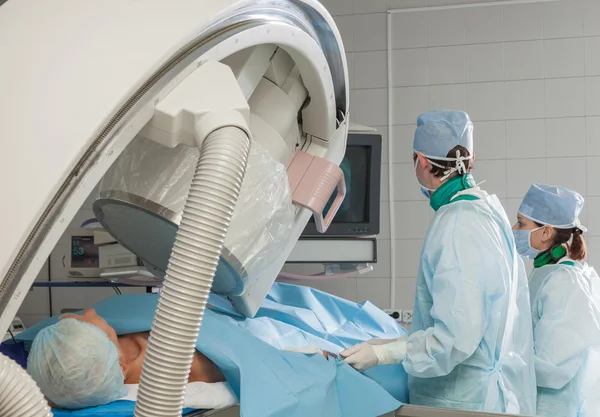 Hasta angiograph kullanarak incelenmesi