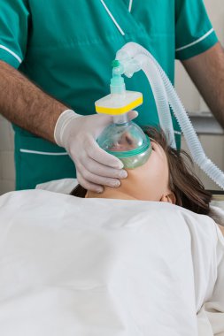 Hasta anestezi altında olduğunu