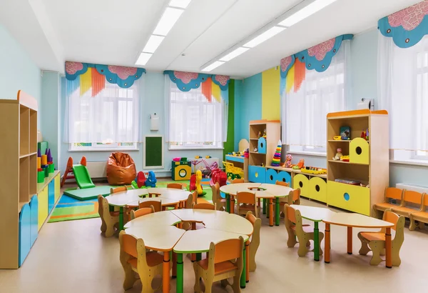 Raum für Spiele und Aktivitäten im Kindergarten. — Stockfoto