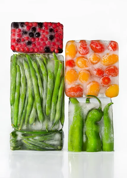 Légumes dans la glace — Photo