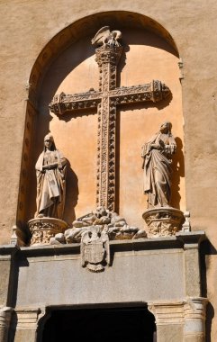 İspanya, Toledo 'da bir binanın mimarisi.