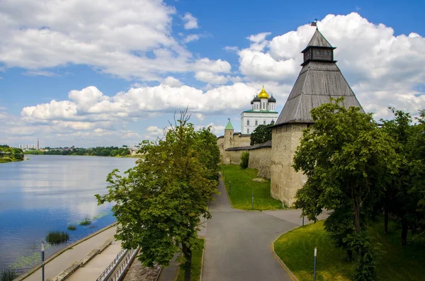 View Embankment Velikaya River Pskov Russia — Stock Photo, Image