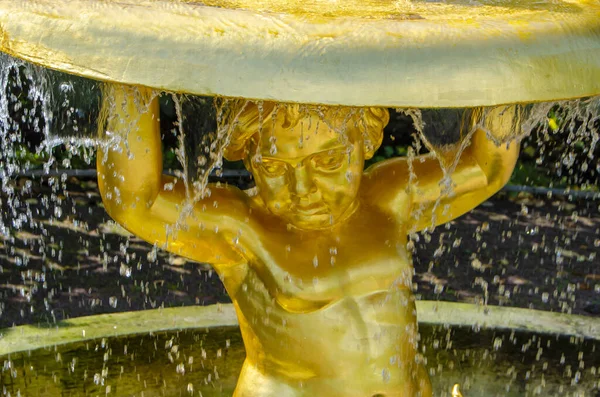 Fontana Tritone Con Campana Nel Parco Del Lower Peterhof Petergof — Foto Stock