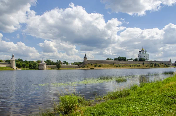 Vista Del Río Velikaya Del Kremlin Pskov Pskov Rusia —  Fotos de Stock