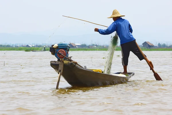 Rybaření na jezeře Inle, Myanmar — Stock fotografie