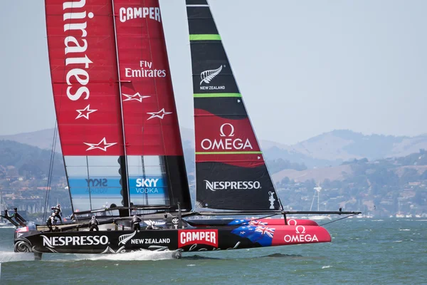 New Zealand racing in America's Cup — Stock Photo, Image