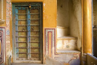 Hint kapı ve merdiven