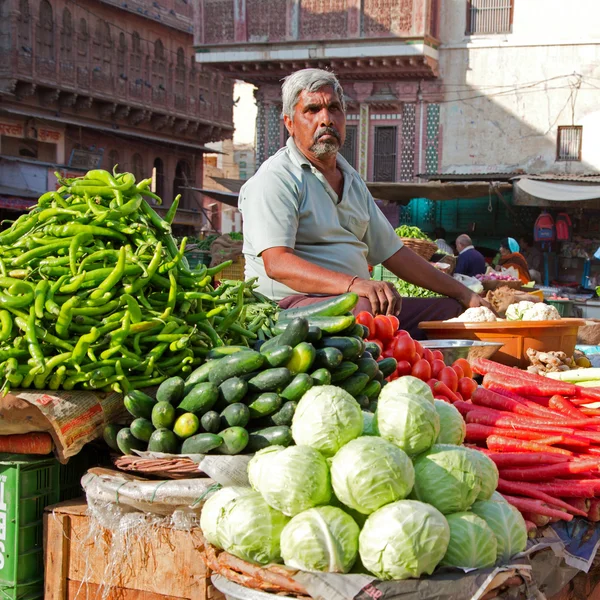 Vendedor de rua vegetal — Fotografia de Stock