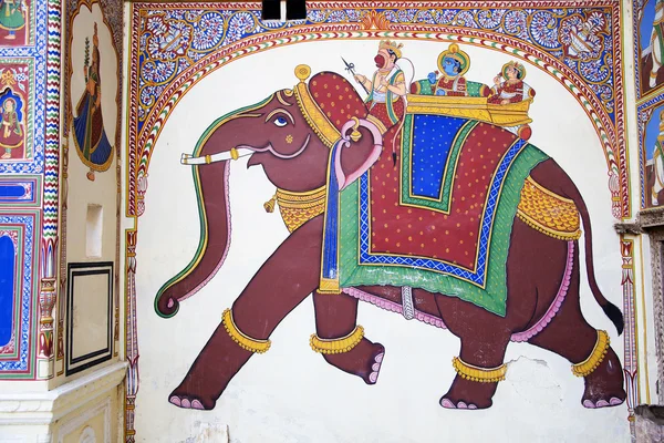Elefant målade på hus — Stockfoto
