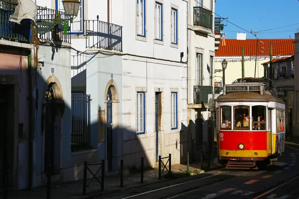 リスボンのケーブルカー — ストック写真