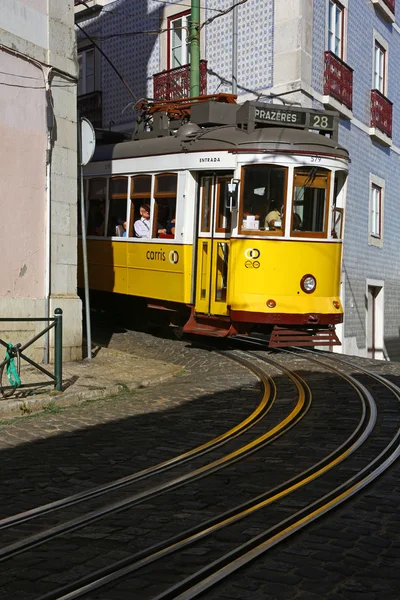 Cable car in Lisbon — Stock Photo, Image