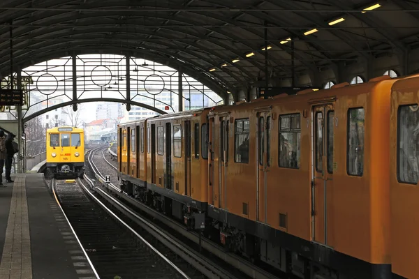 Stacja metra berliner — Zdjęcie stockowe