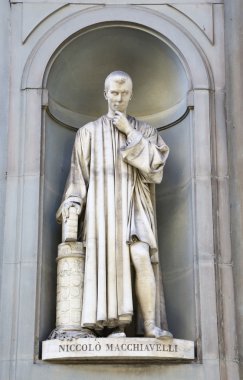Nicolo Macchiavelli heykeli