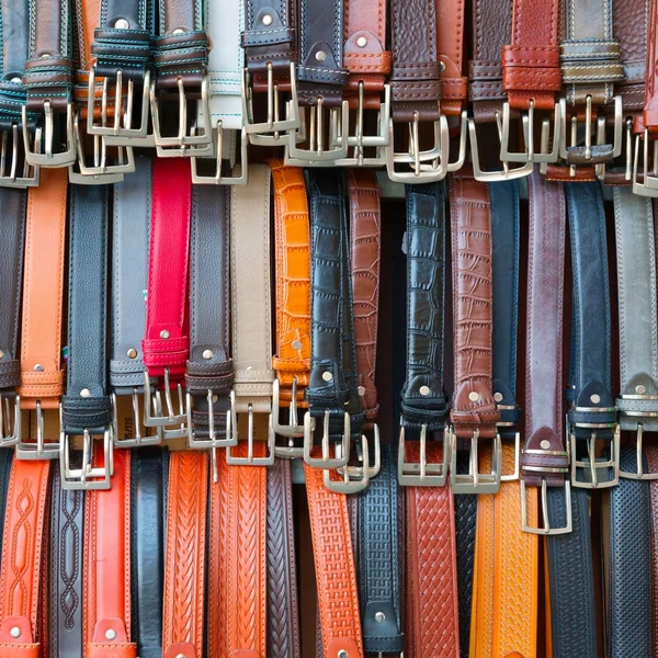 Cinturones a la venta en Florencia — Foto de Stock