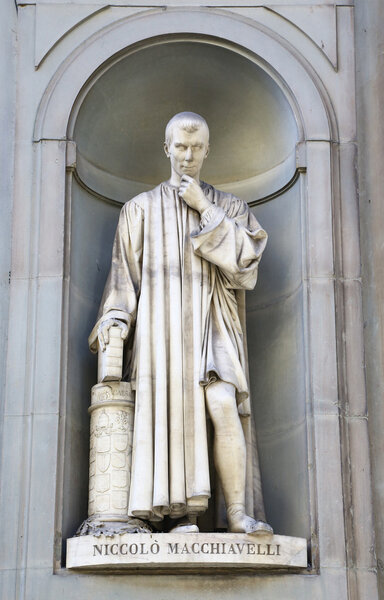 Statue of Nicolo Macchiavelli