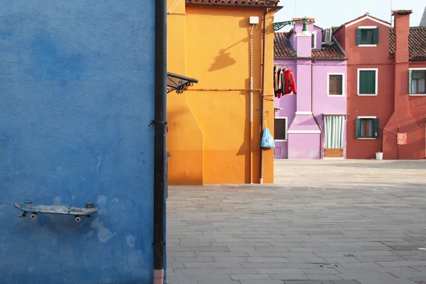 Pestrobarevné domy Benátky — Stock fotografie