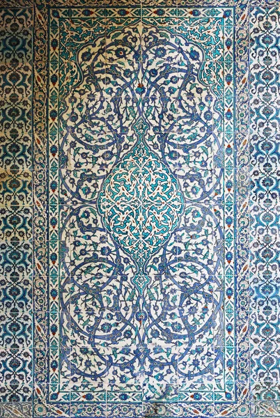 Carreaux peints à la main au Palais Topkapi d'Istanbul — Photo