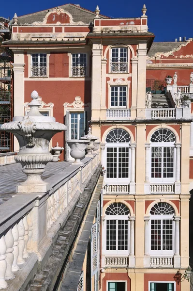 Palácio histórico italiano — Fotografia de Stock