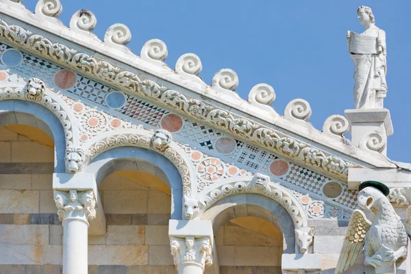 Duomo de Pisa detalhe telhado — Fotografia de Stock