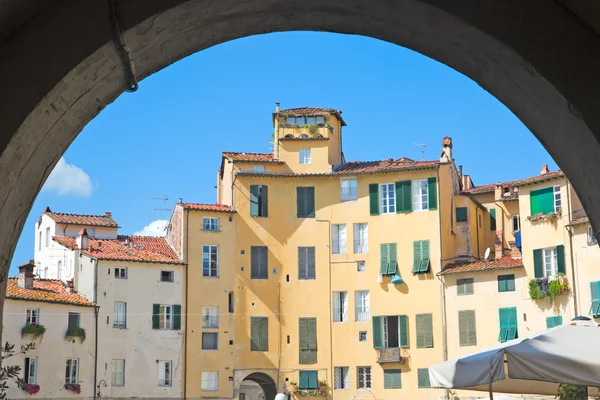 Gyönyörű építészeti Lucca — Stock Fotó