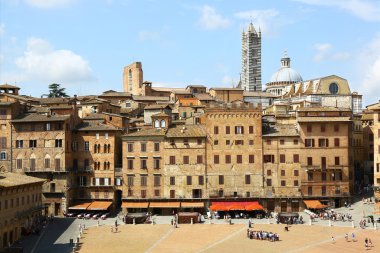 Piazza del Campo havadan görünümü