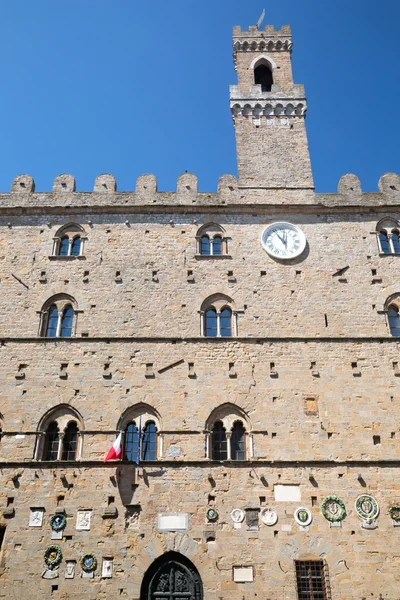 Fachada do edifício medieval — Fotografia de Stock