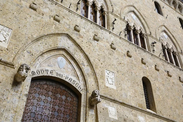 Monte dei Paschi v Sieně — Stock fotografie
