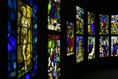 Renkli gözlük Museo del Duomo