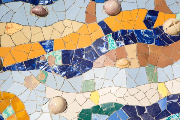 Retalhos de azulejos coloridos quebrados — Fotografia de Stock