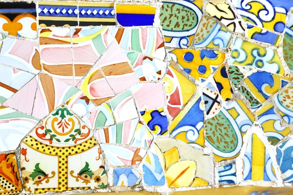 Retalhos de azulejos coloridos quebrados — Fotografia de Stock