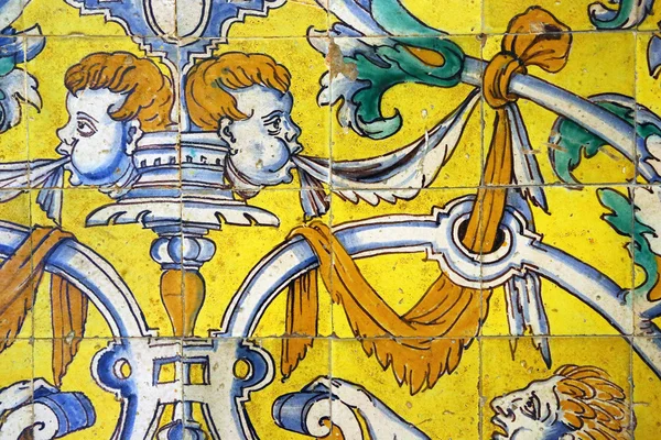 Gazdagon festett azulejos falon — Stock Fotó