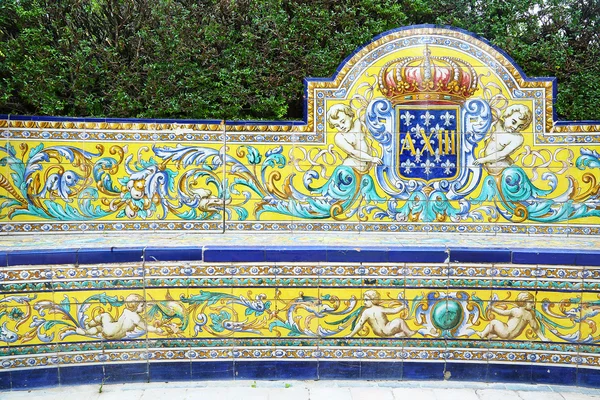 Richly painted azulejos on bench — 스톡 사진