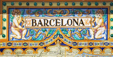 Renkli fayans kitabe Barcelona