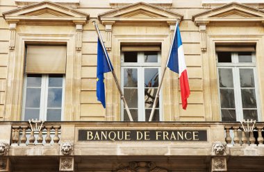 Fransa banka bina cephe