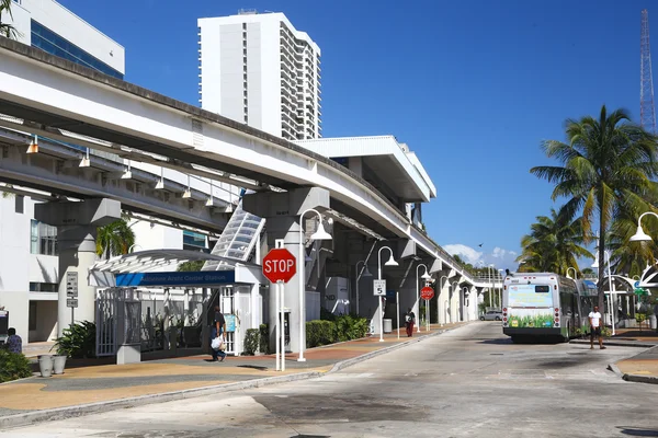 Stasiun bus di pusat kota Miami — Stok Foto