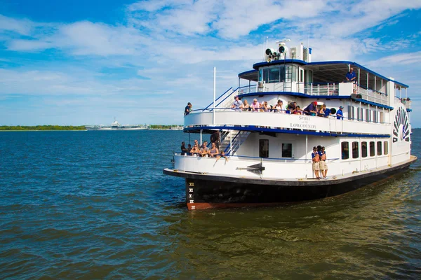 Ferry on Cooper river, Charleston — Stockfoto