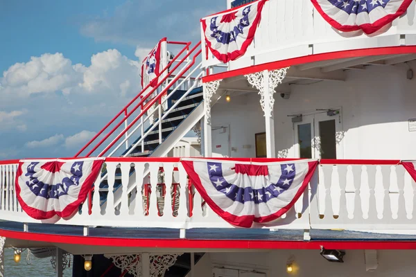 Amerikaanse decoraties op een veerboot — Stockfoto